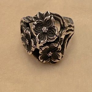 James Avery dogwood cluster ring size 5.5